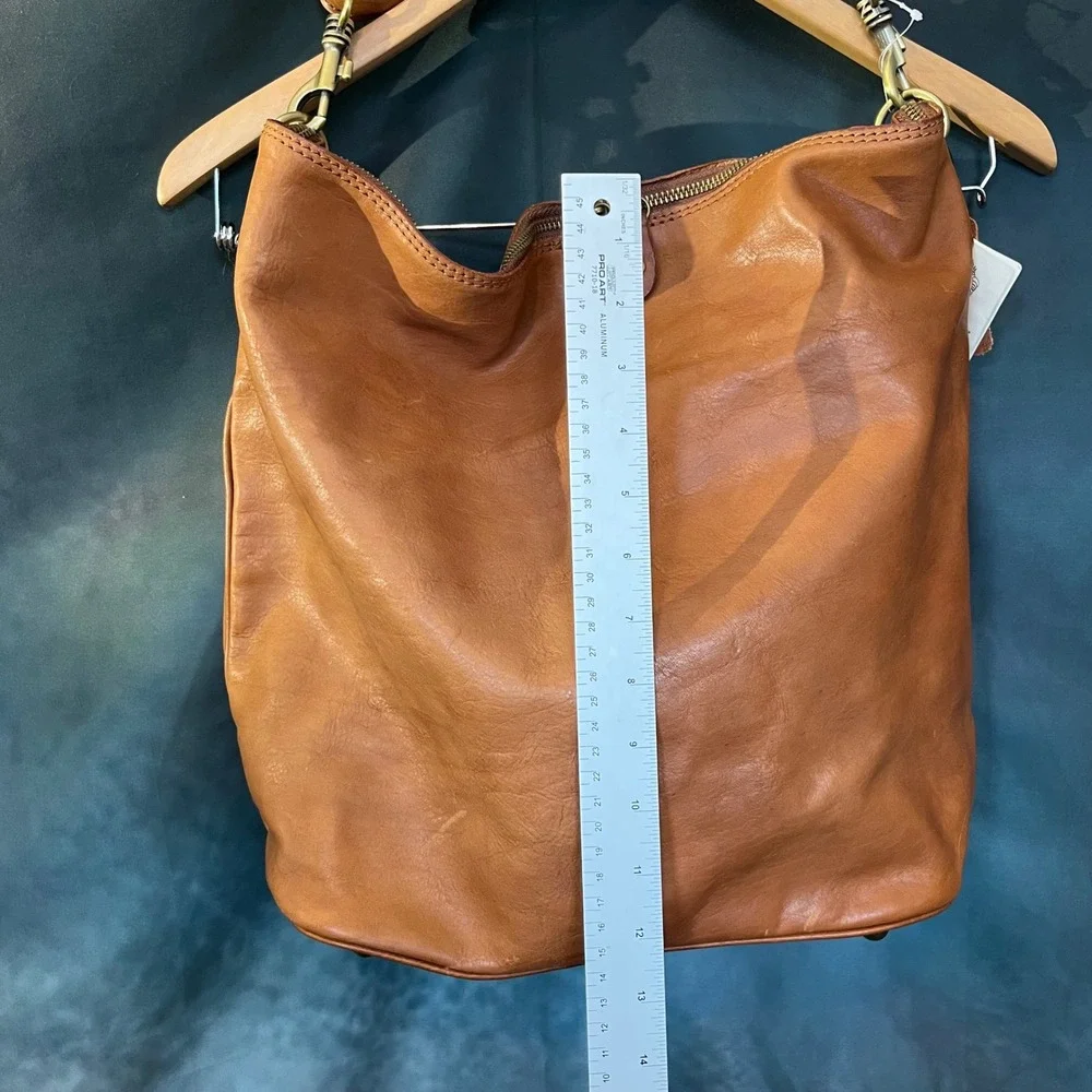 I Medici Firenze Genuine Leather Hobo Shoulder Bag‎ Tan Brown Double Zip Top